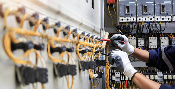 Professional Electrician technician working in Remington, IN